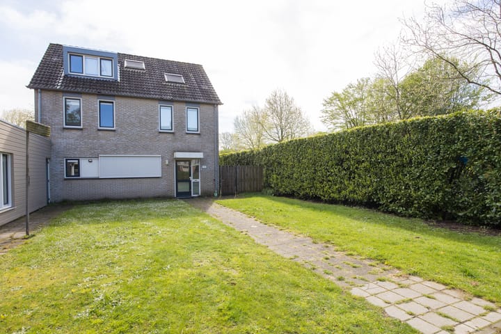 Douwencamp 115 in Nijkerk