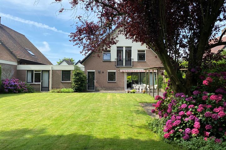 Dr. Anthon van der Horstlaan 5 in Naarden foto