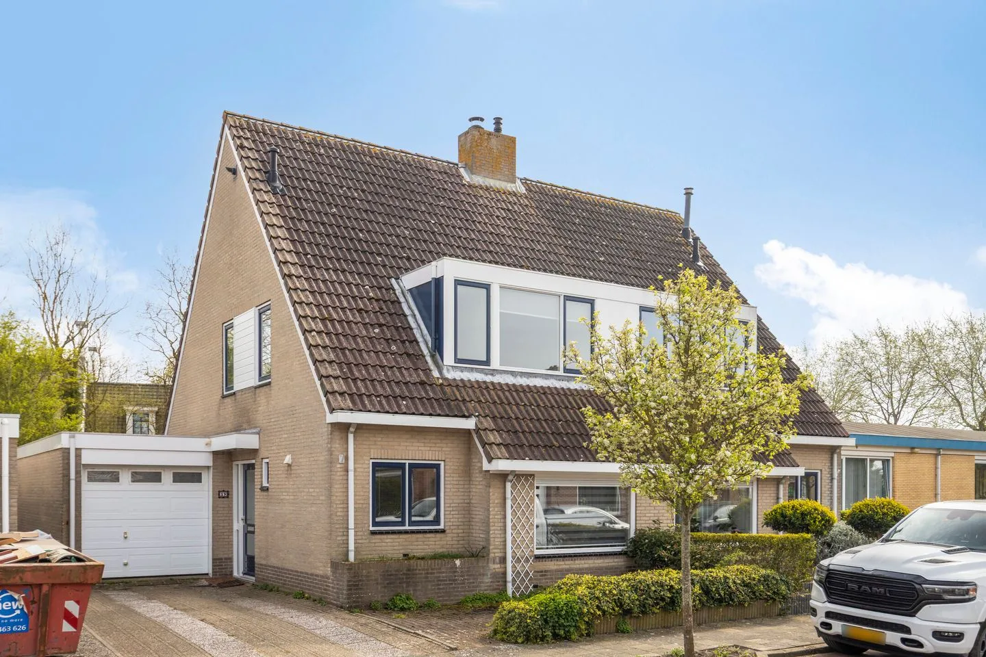 dr. B. Vaandragerstraat 19 en Domburg