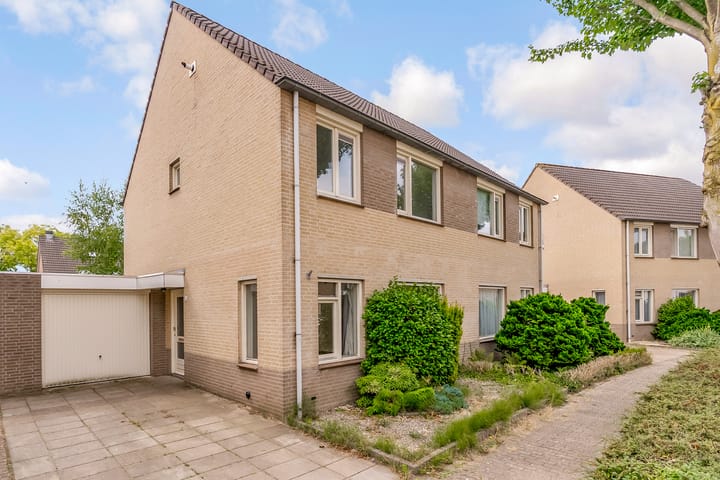 Dr. Klompélaan 25 in Helmond foto