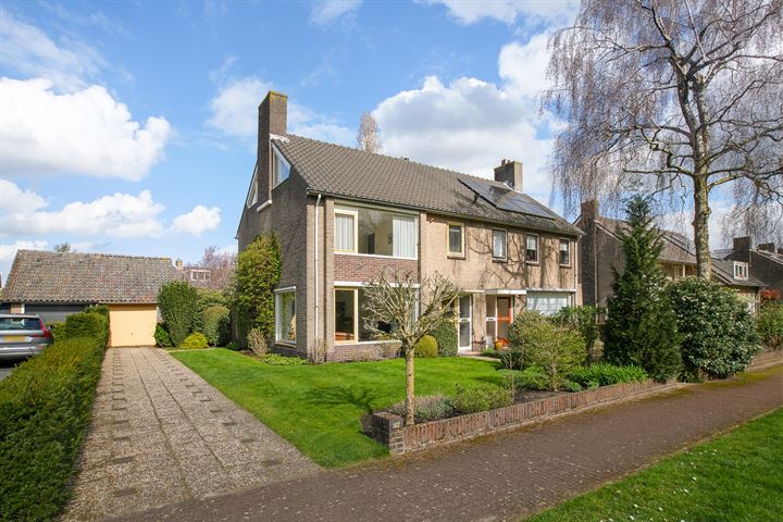 Dr. Kuyperlaan 42 in Huizen foto