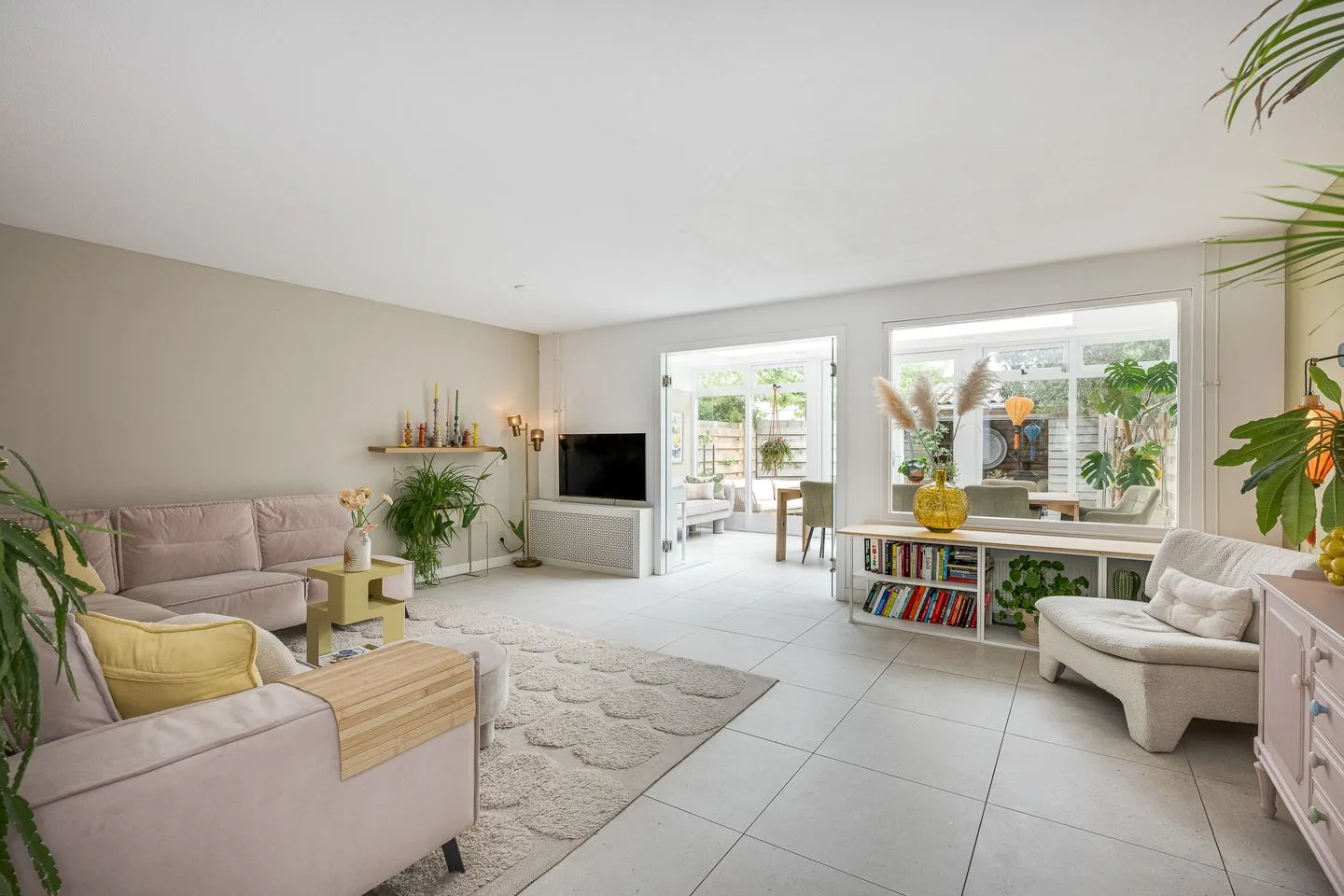 Dr. Martinus van der Stoelstraat 48 Voorschoten foto 2