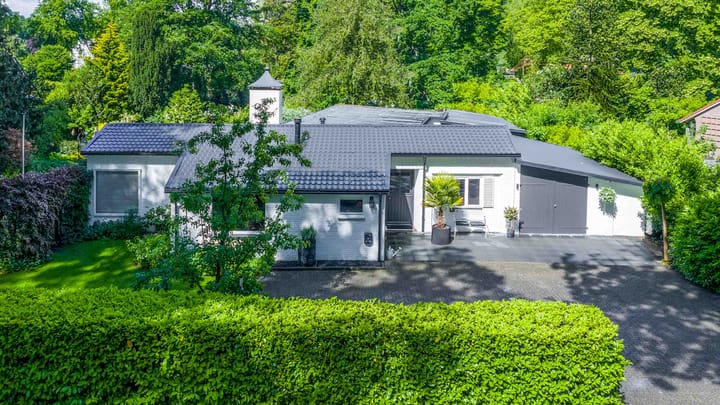 Dr.v.d.Hoevenlaan 18 en Eefde foto