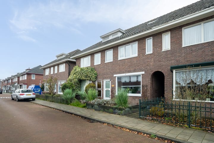 Dr. Van Hoekstraat 77 in Enschede Foto