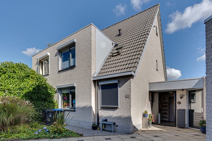 Dr.W.Dreeslaan 10 in Goes Foto