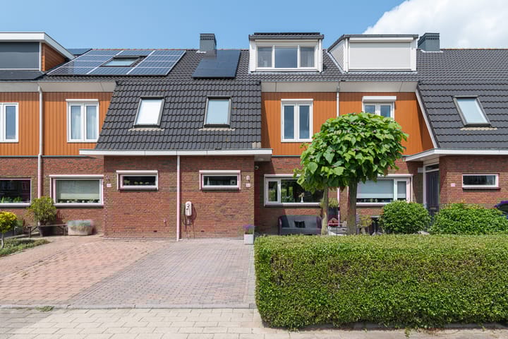 Draagmuur 86 in Houten photo