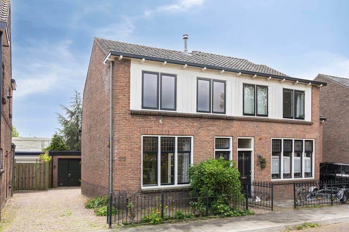 Dudok de Witstraat 29 in Breukelen Foto