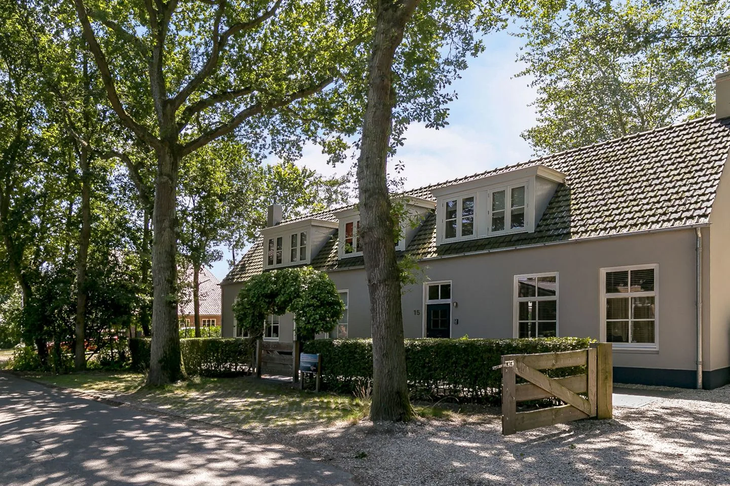 Duinbeekseweg 13 in Oostkapelle