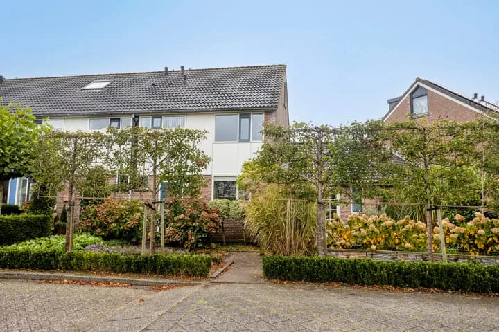 Duinrooshof 61 in Heemskerk