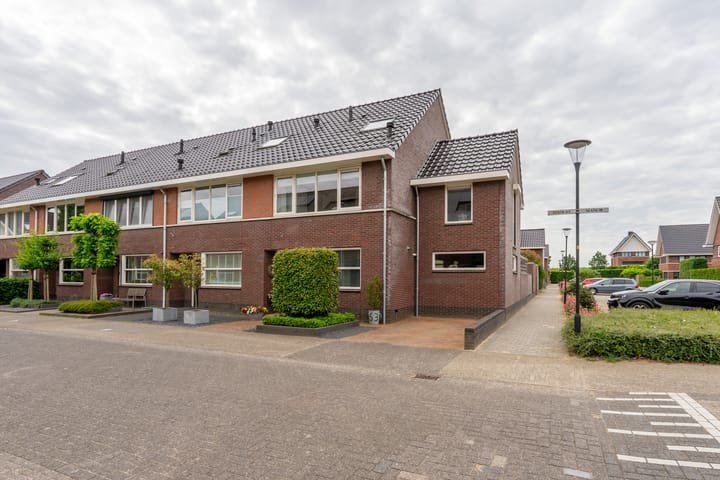 Dwarsdijk 63 in Bemmel Foto