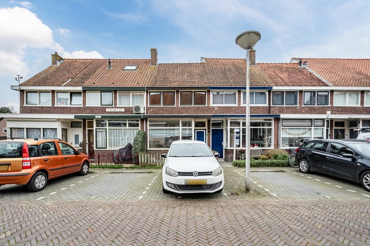 Dwarsstraat 6 in Sliedrecht photo