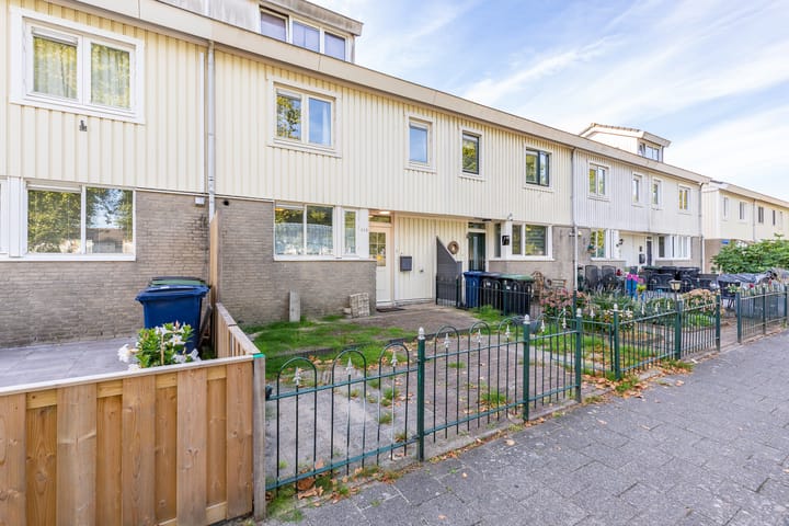 E.F. van den Banweg 105 in Almere photo