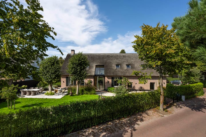 Photo of property E. Ludenstraat 3, Huizen