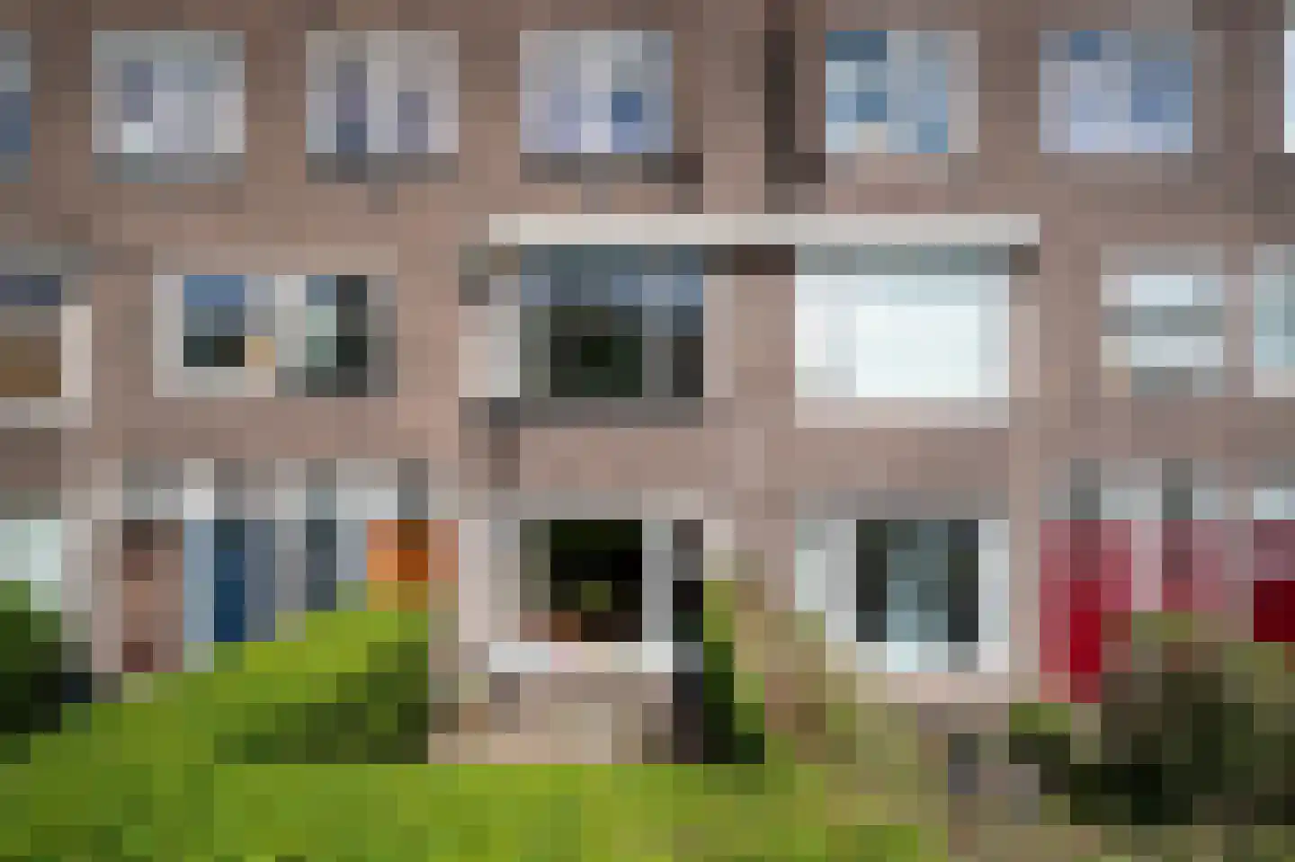 E. Thomassen à Thuessinklaan 28 in Groningen