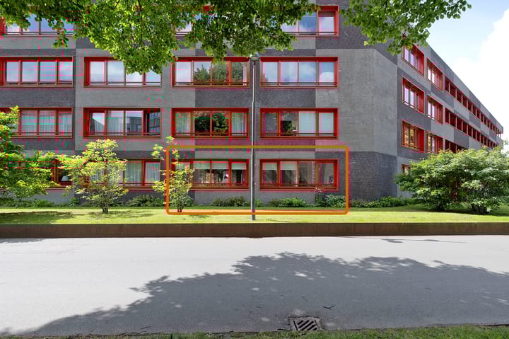 Ebbingedwinger 17 in Groningen photo