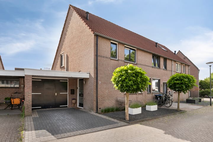 Edelhertlaan 7 en Helmond foto
