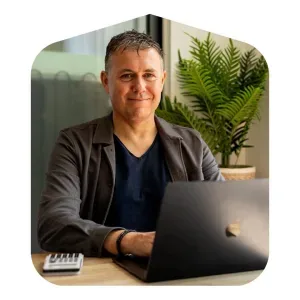 Photo of Edwin Bond