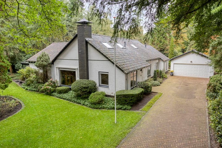 Photo of property Eekhoornweg 15, Epe