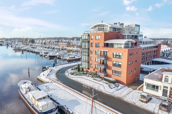 Eemskanaal N.Z. 35 in Delfzijl