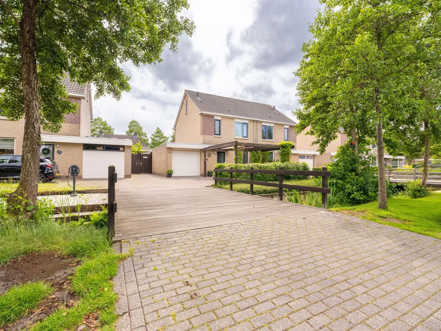 Eendekroos 66 Drachten foto 3