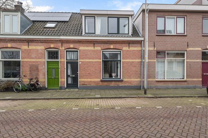 Eendrachtstraat 5 in Deventer photo