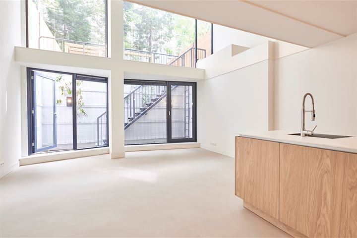 Eerste Jan van der Heijdenstraat 48-H en Amsterdam foto