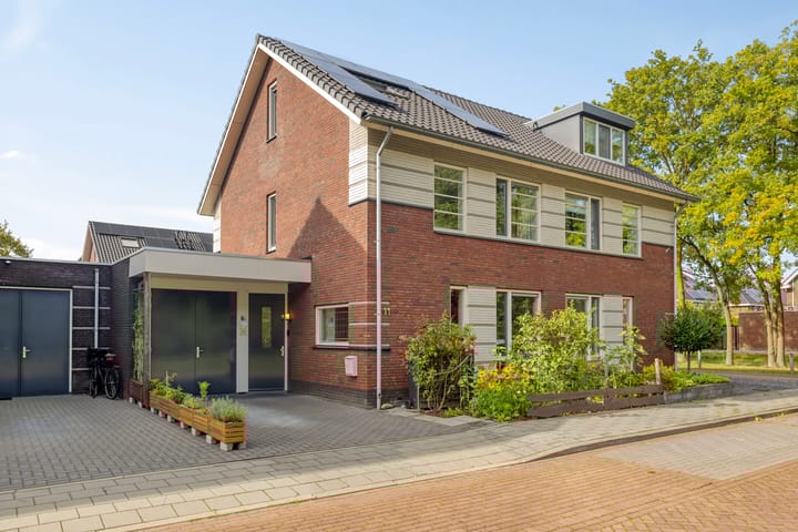 Eeuwelseloop 11 in Heesch Foto