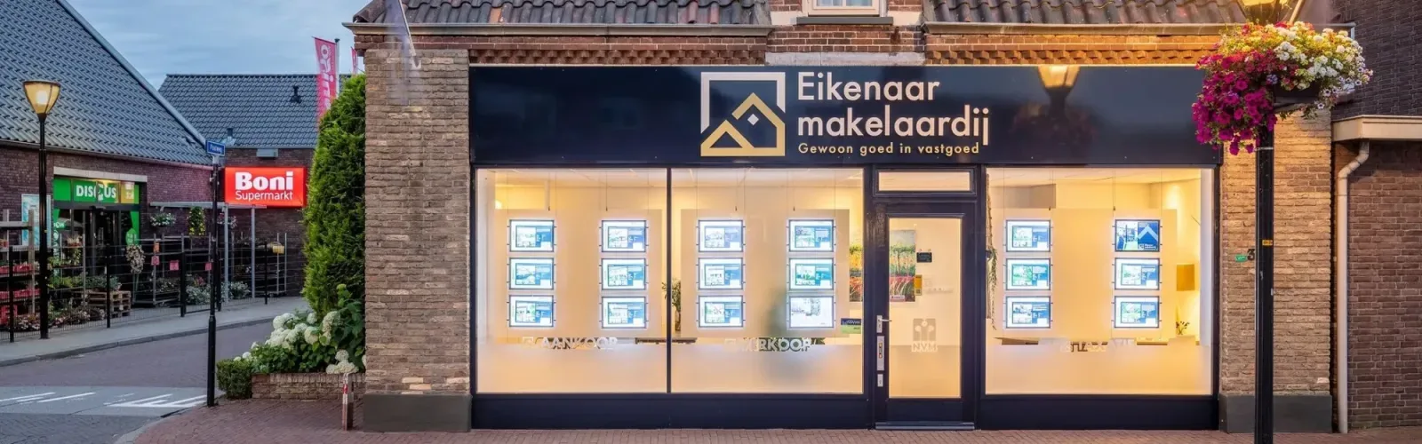 Team photo of Eikenaar Makelaardij