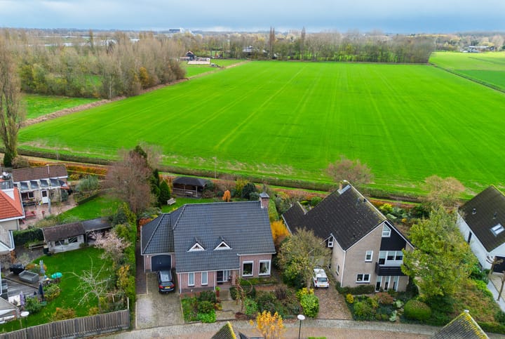 Photo of property Eikenlaan 1, Woudrichem