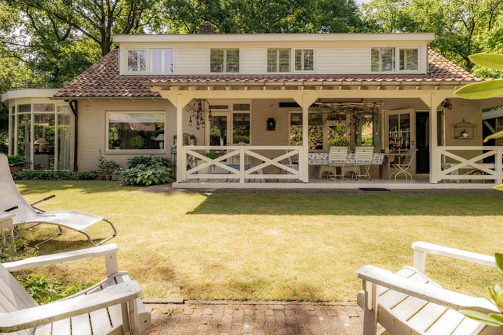 Eikenlaan 2 en Apeldoorn foto