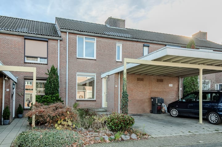 Eikenlaan 28 in Spaubeek photo