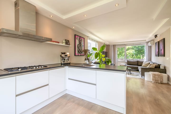 Einsteinlaan 289 en Badhoevedorp foto