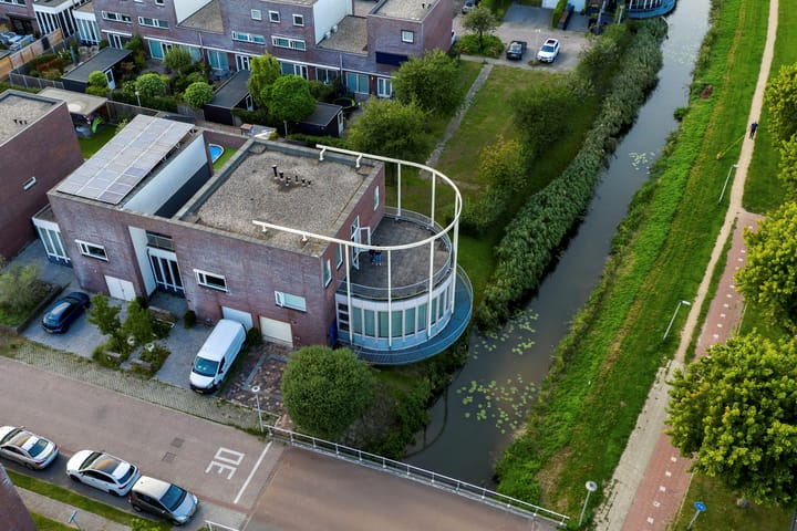 Ekensteinlaan 2 dans Spijkenisse photo
