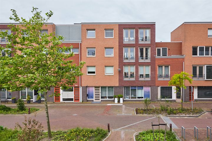 Elemastraat 83 in Nieuw-Vennep Foto