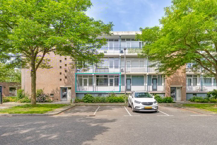 Ellewoutsdijkstraat 193 in Rotterdam photo