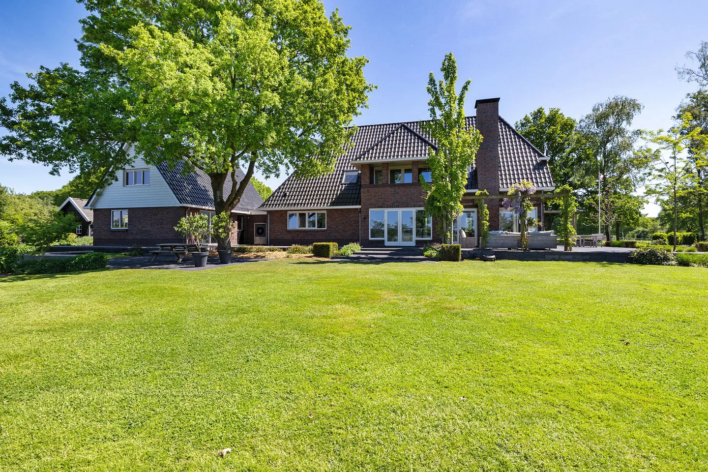 Elperstraat 8 en Westerbork