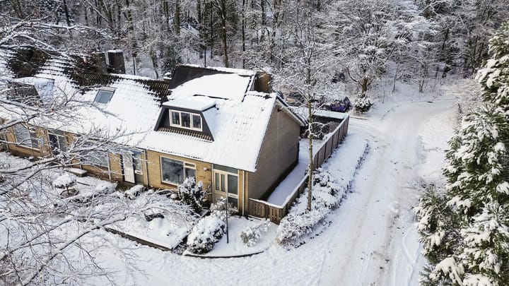 Photo of property Elzenoord 14, Vaassen