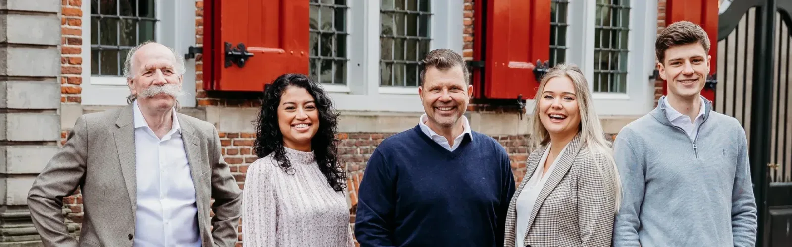 Team foto van Emil NVM Makelaars || Den Haag Voorburg Zoetermeer