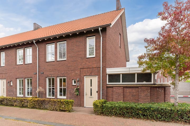 Emmastraat 16 in Veghel Foto
