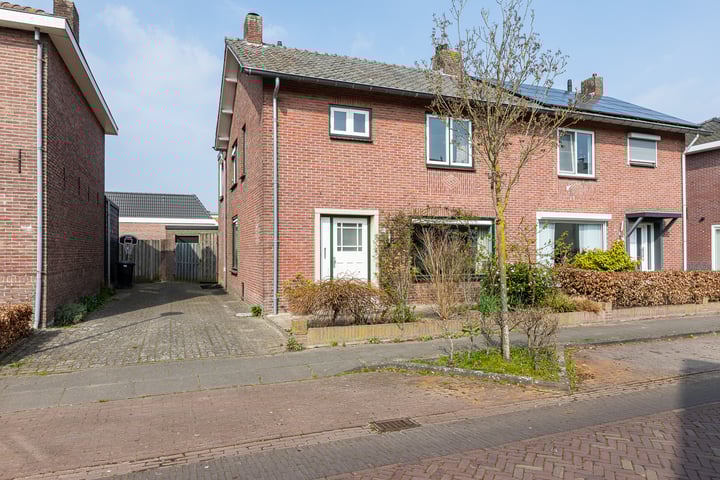 Emmastraat 27a in Waalre Foto