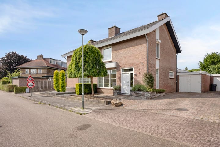 Emmastraat 4 in Beek Foto