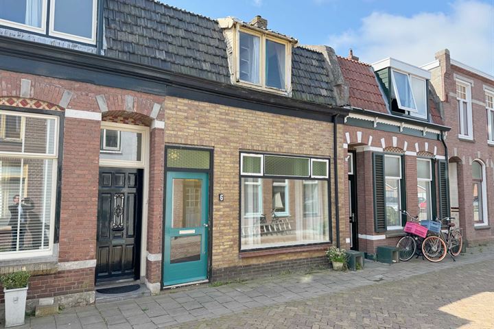 Emmastraat 6 in Den Helder Foto