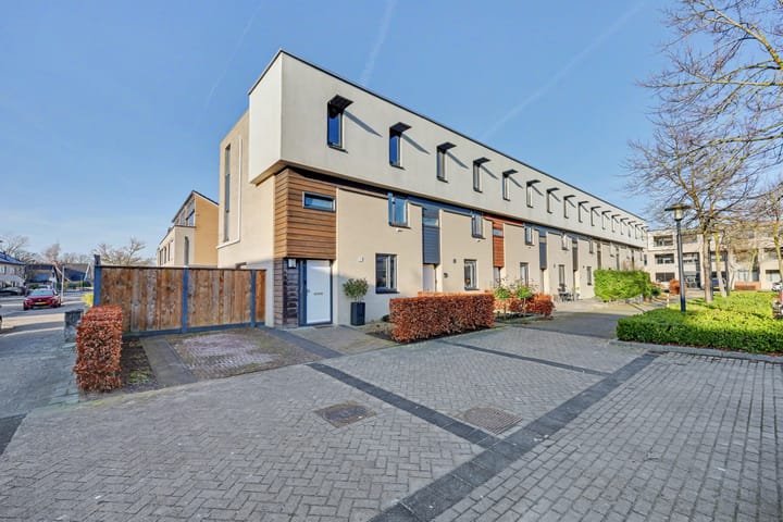 Emsdettenplein 1 en Hengelo foto