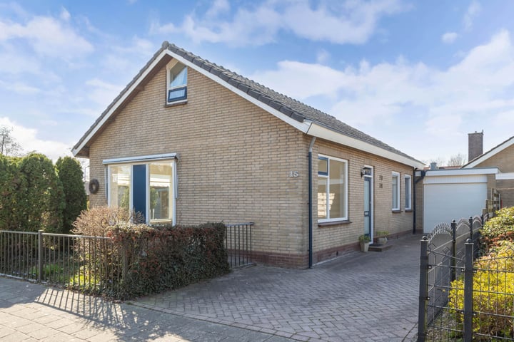 Engwerd 15 in Drachten foto