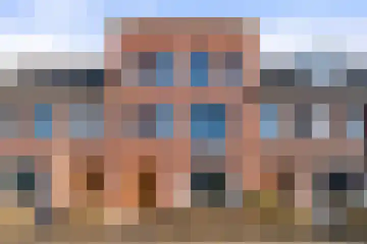 Enkalaan 126 Ede