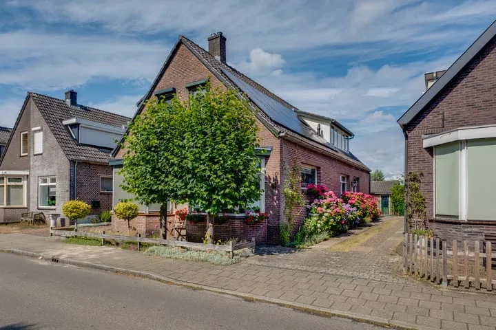 Enkweg 16 in Dieren