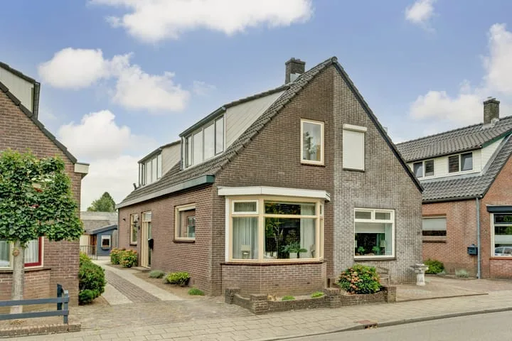 Enkweg 22 in Dieren