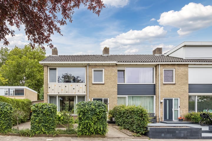 Ericastraat 25 in Zwijndrecht photo