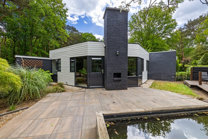 Ermerzand 76 en Erm foto