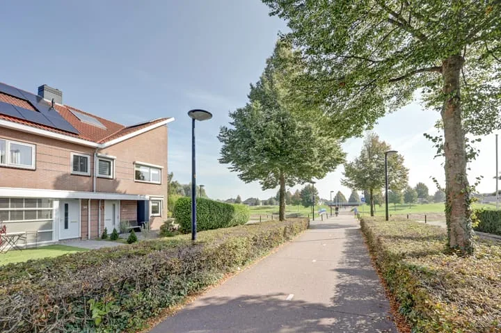 Escudo 34 Dronten thumbnail 6